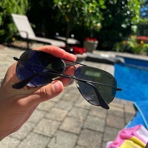 Rayban aviators black few scratches but great condition